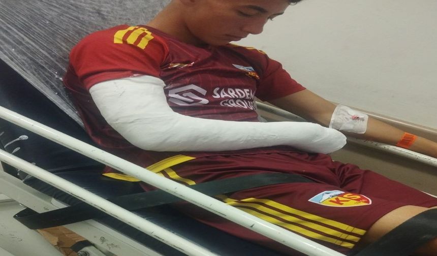 Kayserispor’un Genç Yıldızından Kötü Haber!