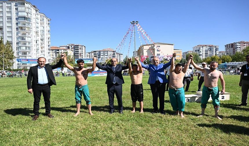 Malatya’da Er Meydanı Yeniden Kuruluyor! Pehlivanlar Bu Tarihte Güreşecek