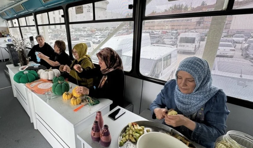 Malatya’da Çöpe Gidenler Artık Para Kazandırıyor! Eski Otobüste Dönüşüm Başladı