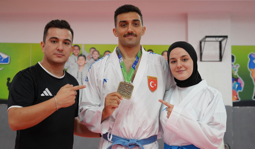 Eşiyle Antrenman Yaptı, Dünya Şampiyonu Oldu!