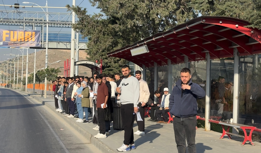 Malatya’da Sınav Günü Ulaşım İsyanı: “Herkes Durakta Kaldı!”