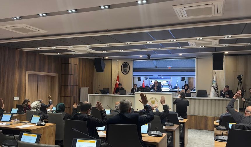 Yeşilyurt’ta 8 Milyarlık Bütçede O Soru: “Olmayan Arsayı Mı Satıyorsunuz?”