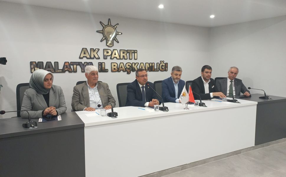 AK Partili Bakan göreve başladı