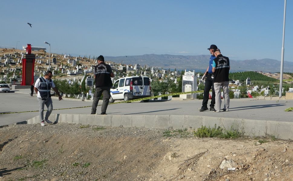 Malatya’da Deprem Anıtı mevkiinde akrabalar birbirine girdi:1 ölü, 2 yaralı