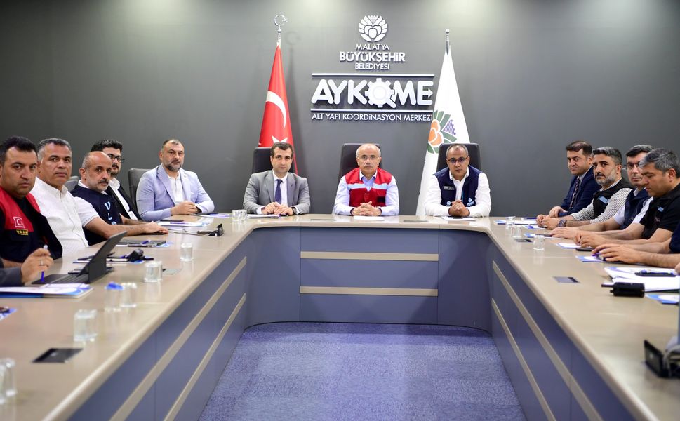 Malatya'da kriz masası kuruldu, ihbarlara müdahale edildi