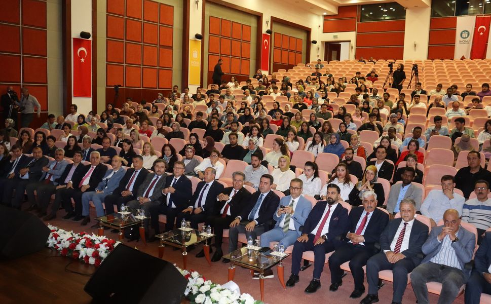 İnönü Üniversitesi'nde 'Türkçe'nin Dünyası' Paneli: TDK Başkanı ‘risk yok’ dedi!
