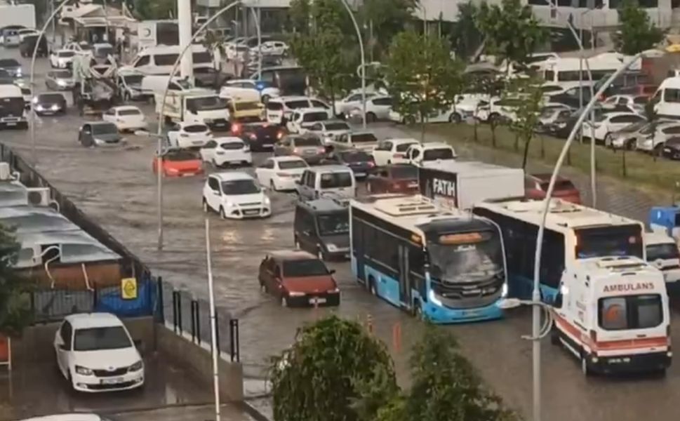 Malatya’da altyapı sitemi: “Sonunda oldu Malatya'ya deniz geldi”