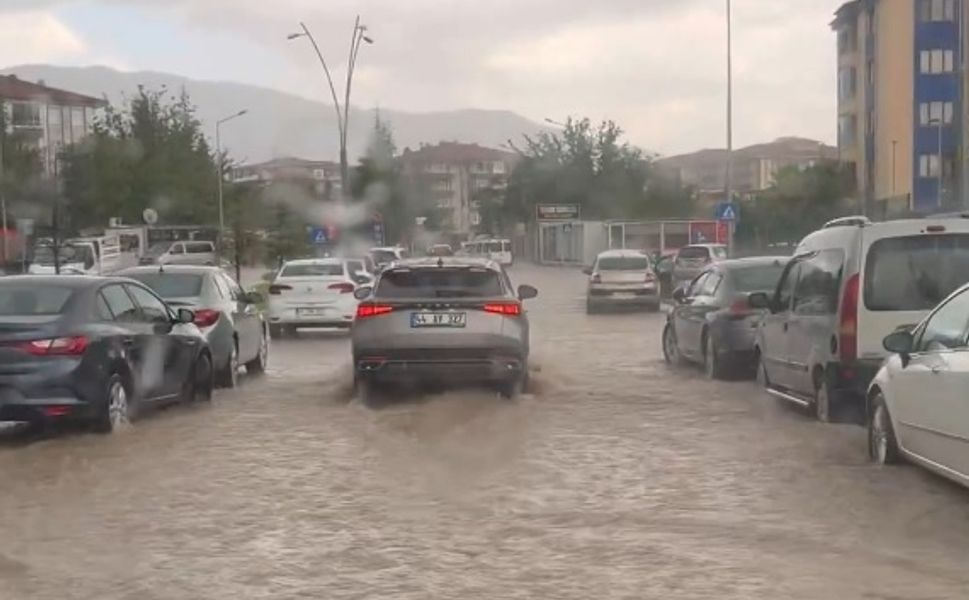Malatya’da hayat felç oldu