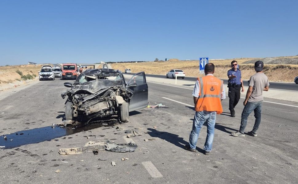 Malatya’da Feci Kaza: Otomobil Hafriyat Kamyonuna Çarptı, Sürücü Hayatını Kaybetti