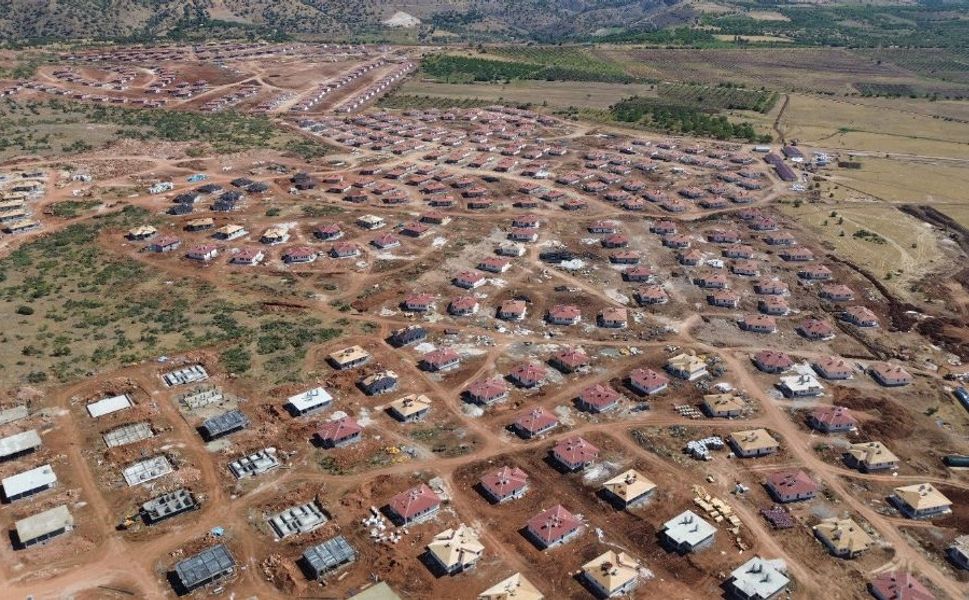 Deprem bölgesinin en büyüğü Doğanşehir'de yarın teslim var!