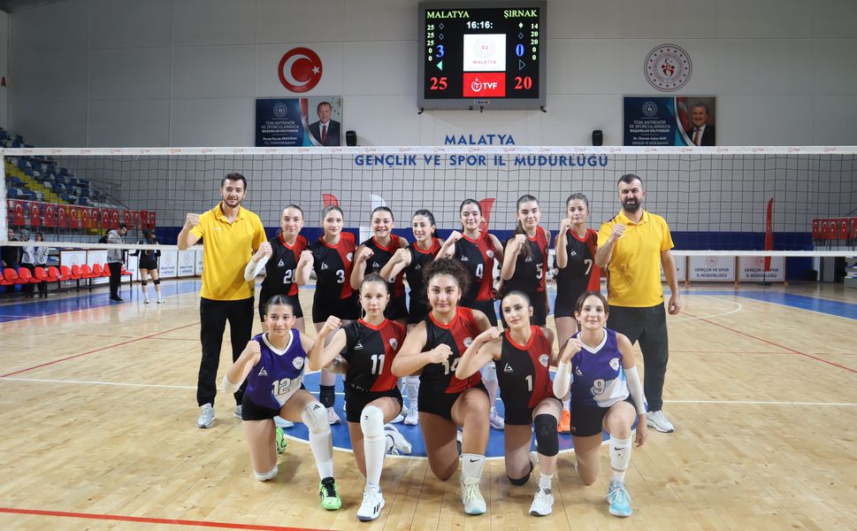 Malatya Voleybol Takımı 3 Galibiyetle Göz Kamaştırdı