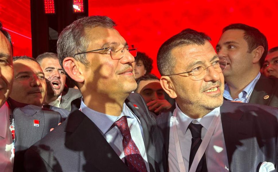 CHP’de Dengeler Değişti: Özel’in Listesinde Veli Ağbaba Yok
