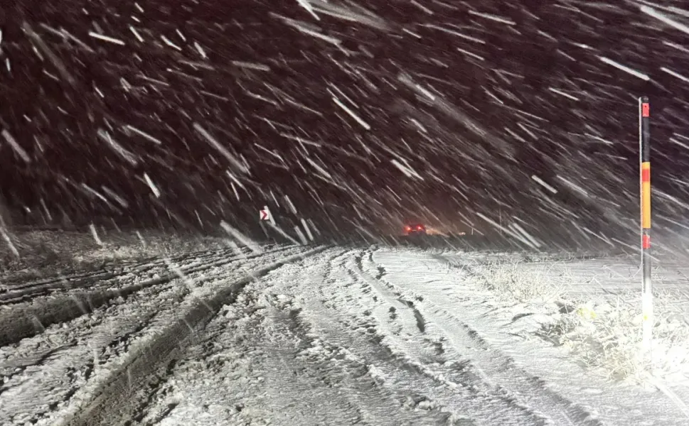Son Dakika! Malatya–Sivas Kara Yolu Kar Nedeniyle Kapanmıştı, Şimdi Kontrollü Açıldı