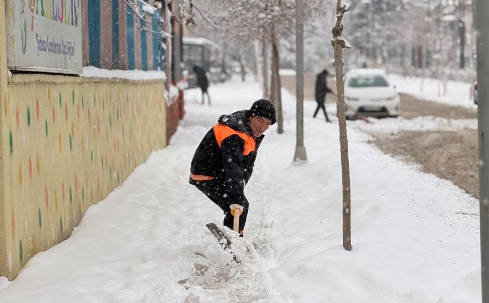 Malatya rekor kırdı: Kar yüksekliği 30 cm’ye ulaştı!