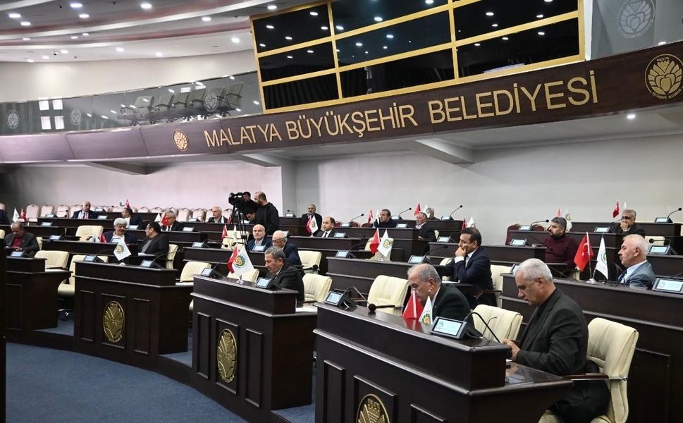 Malatya Meclisi Karıştı! Yazıhan Başkanı ile CHP'liler Arasında Sert Tartışma
