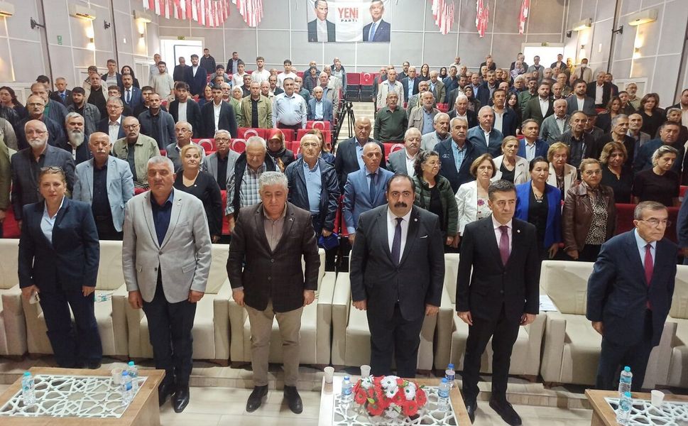 Malatya’da YENİ Parti Kongresinde Dikkat Çeken Mesaj: “Bu Halkı Umutsuz Bırakmayacağız”