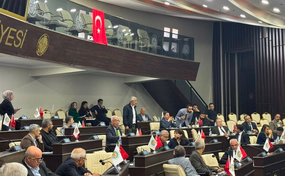 Mecliste 6 Milyon Avroluk GES Resti: "Borç Dağı Büyürken Yeni Kredi Olmaz!"