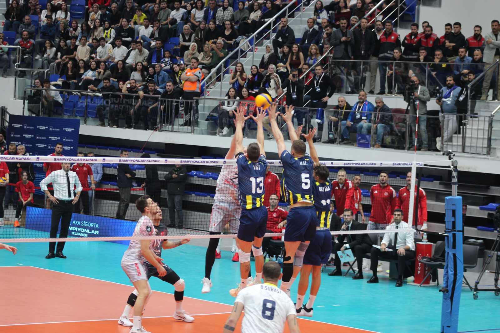 5C79Ab40 Bf18 402B Abe5 D4Daccc14A44