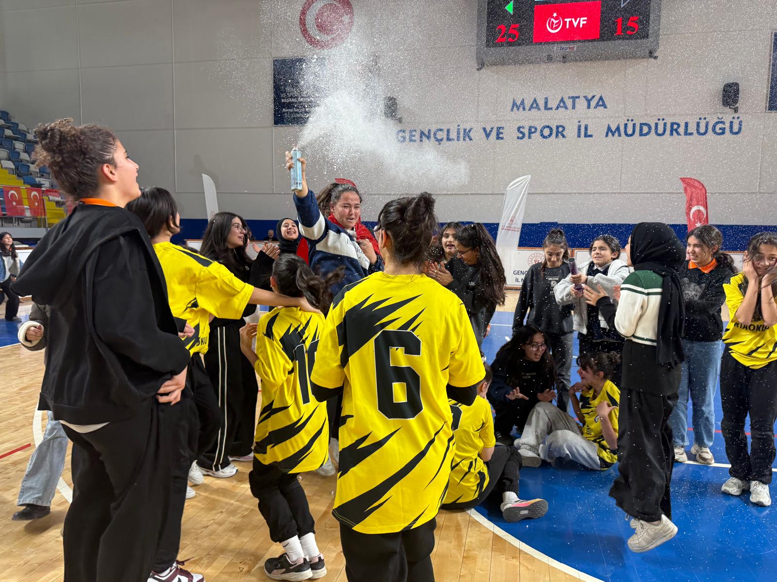 124A55Cf 5784 425F 9E04 B5F137615B3D