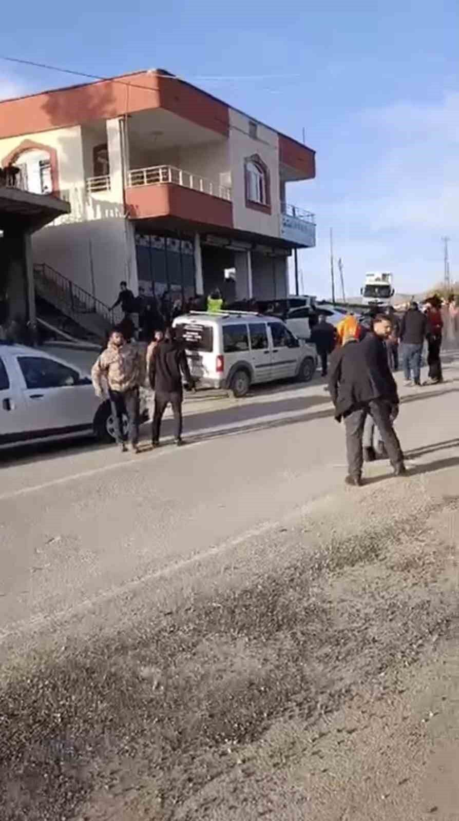 Mardin'de iki grup arasında sopalı kavga: 7 kişi yaralandı