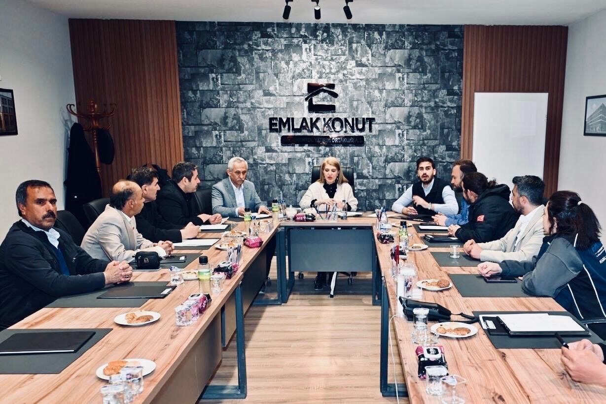 8D7A1541 2092 4Bca Be80 982F95E5D7B2