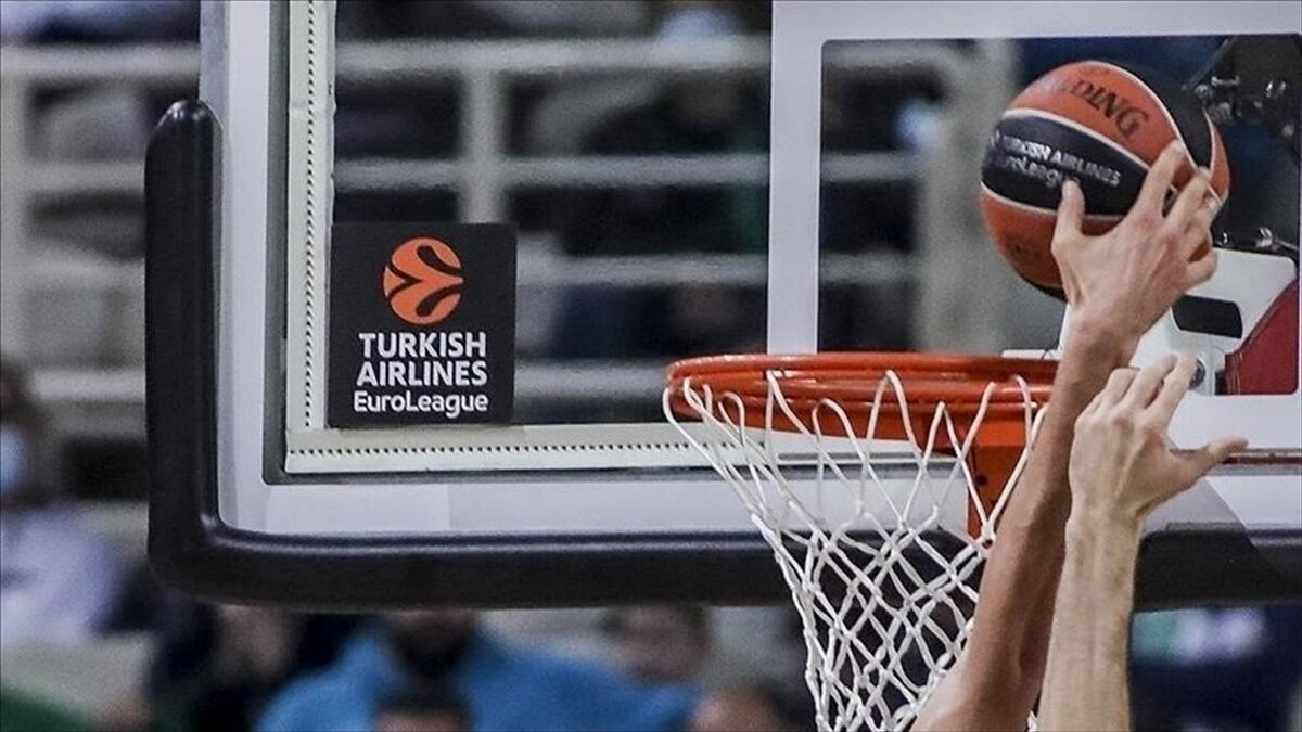 EuroLeague'den 'maaş bütçesini aşan' Anadolu Efes'e para cezası