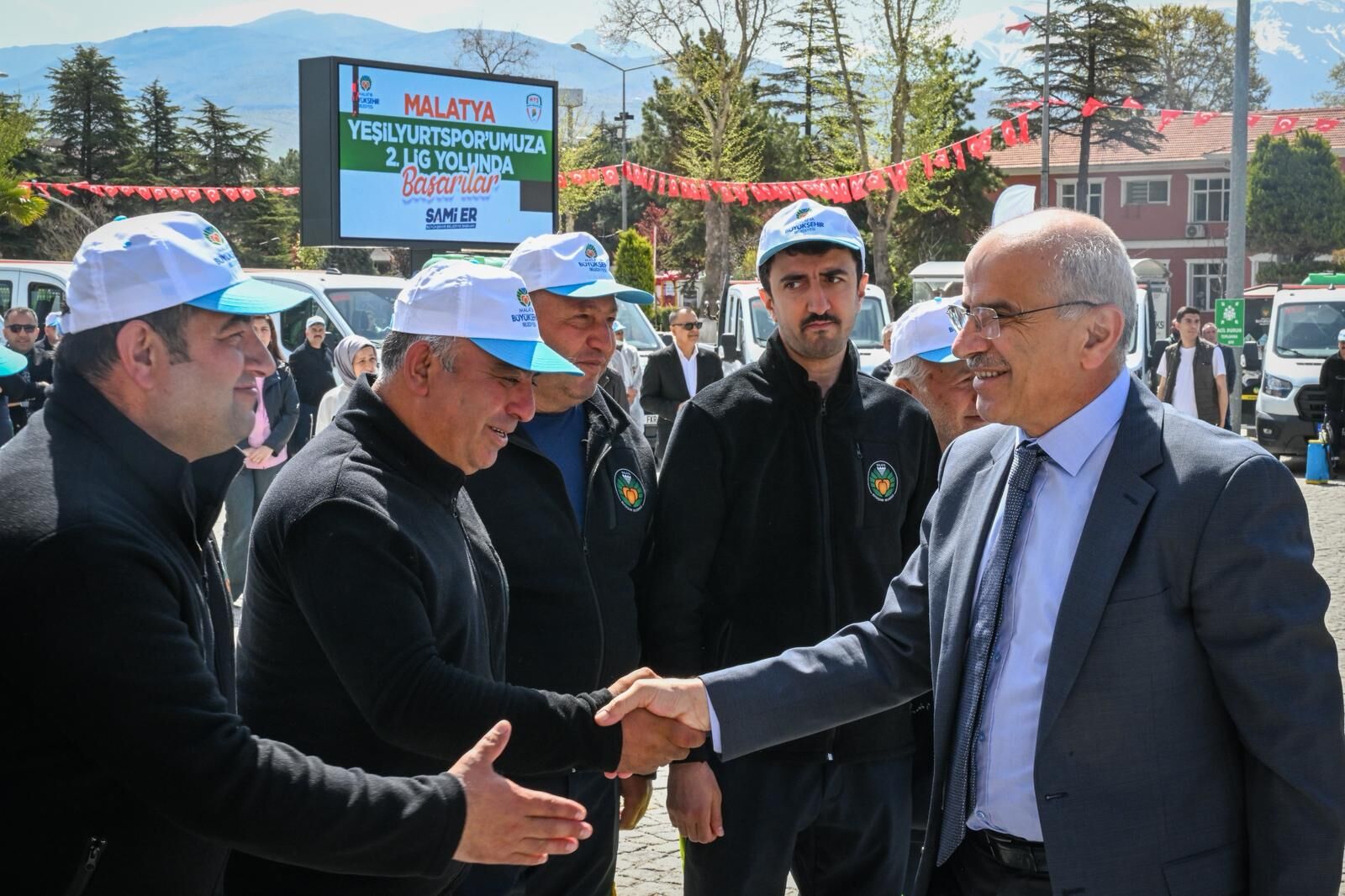 Büyükşehir Belediyesi 2026 Yılı Ilaçlama Sezonunu Başlattı 4