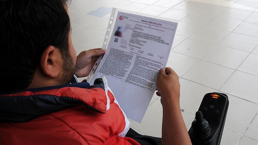 Thumbs B C F6D910437F93F8423839423681C530A5