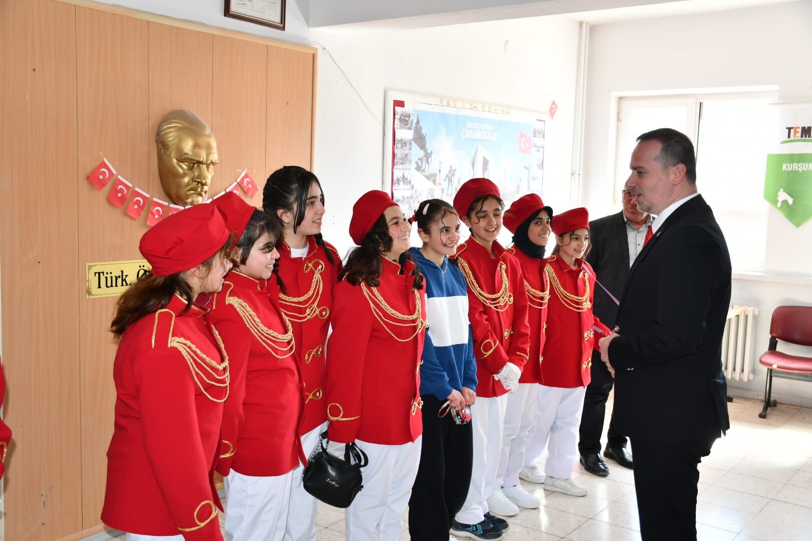 Köy Okulunda Bando Sürprizi: MAGİNDER'den Hekimhan Kurşunlu'ya Anlamlı Çıkarma