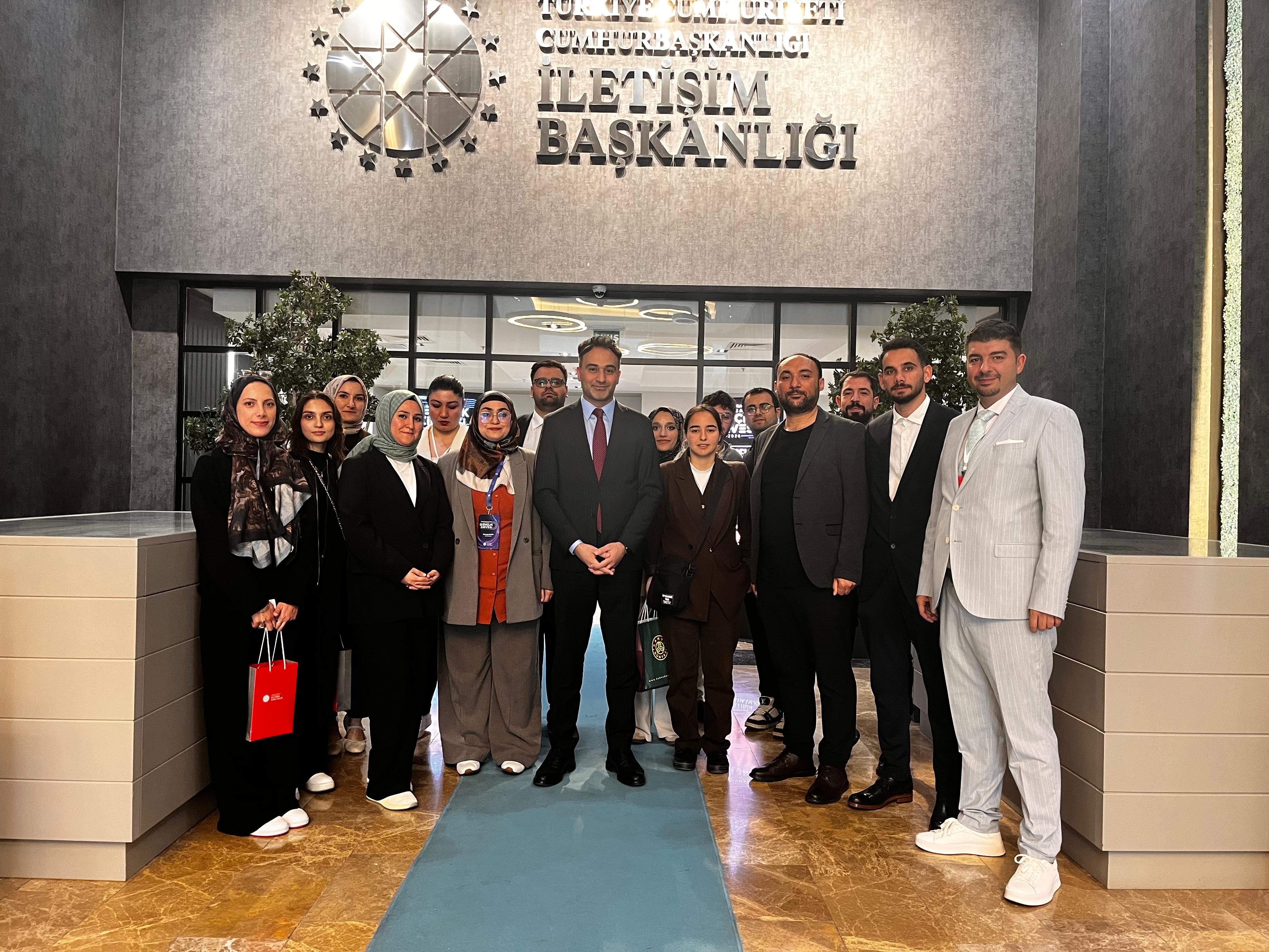 Gençli̇k Zi̇rvesi̇-1