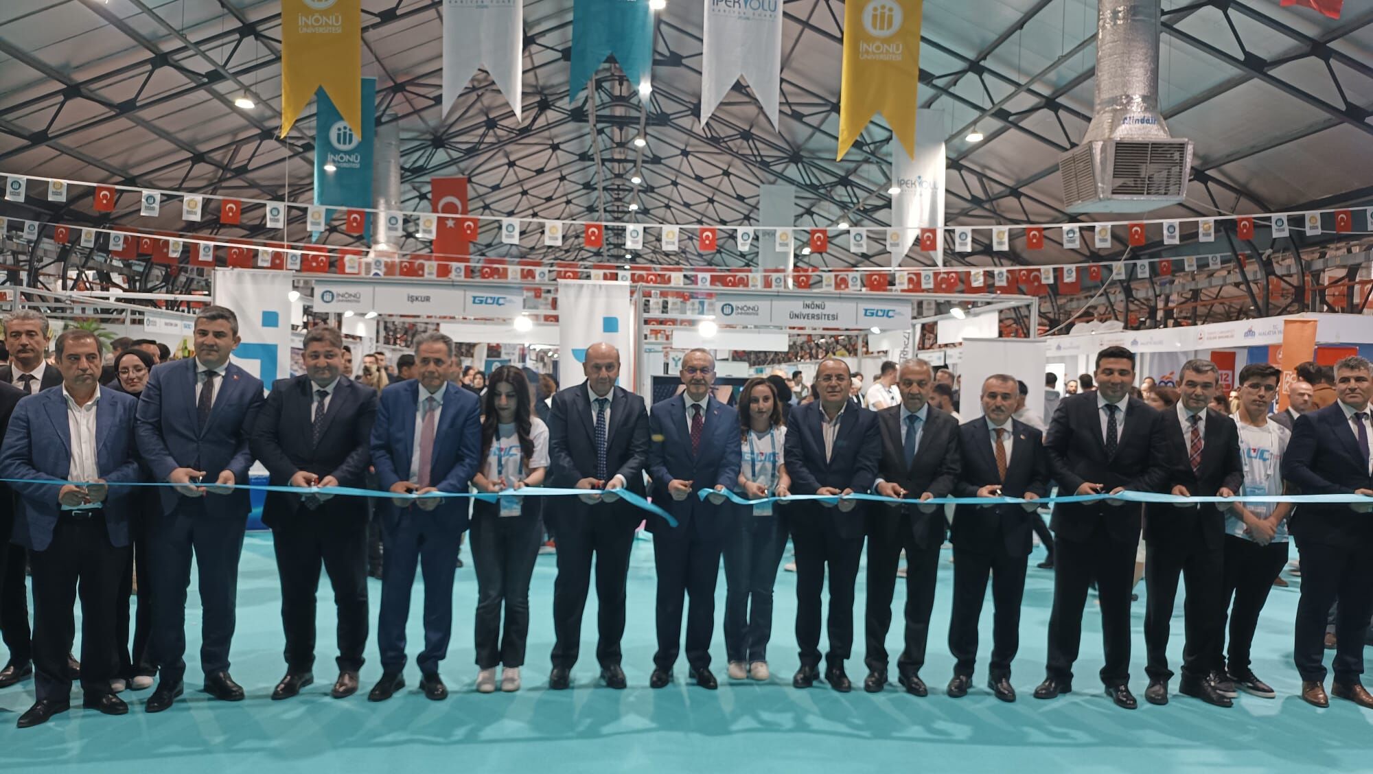 İpek Yolu Kariyer Fuarı Malatya’da Açıldı: Açılışta Dikkat Çeken Mesajlar