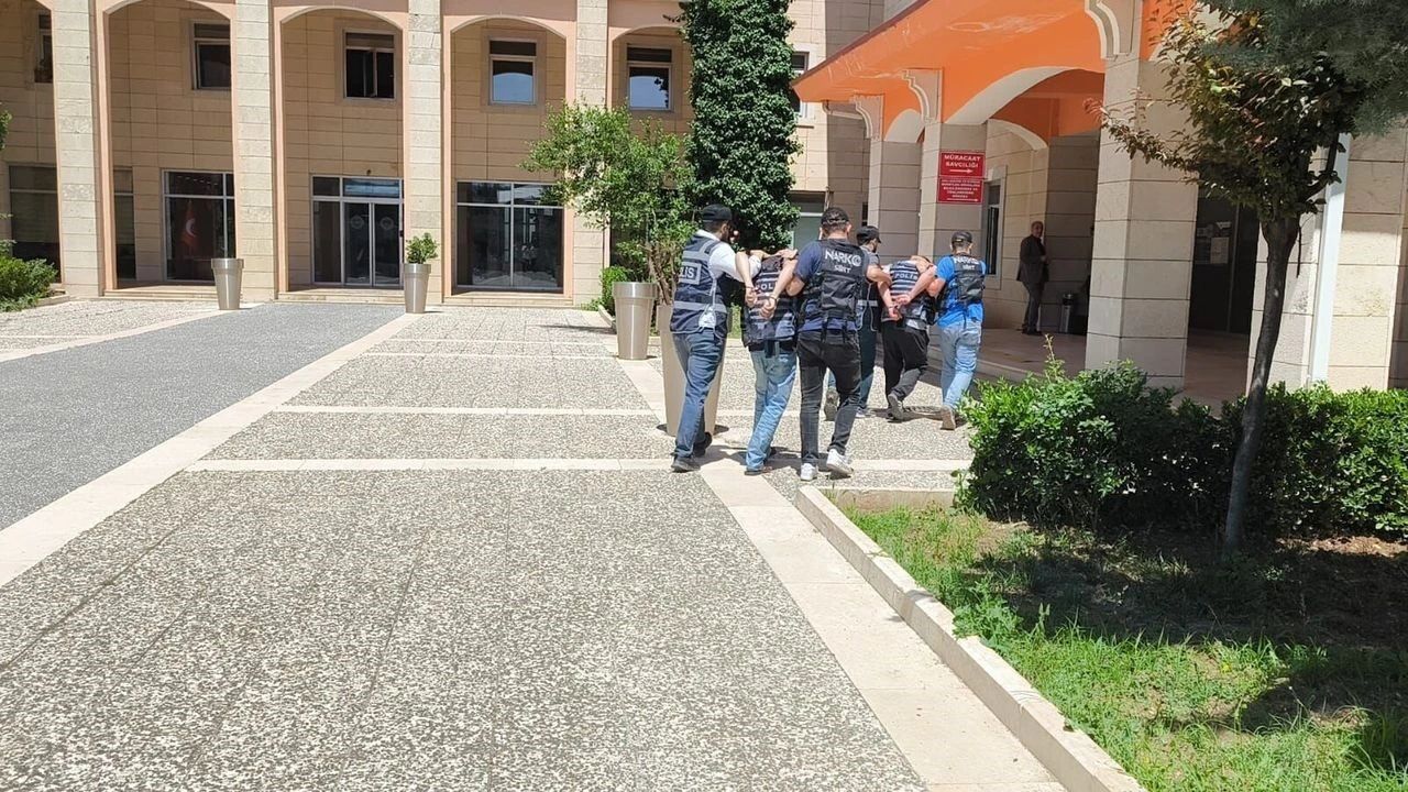 Siirt'te Sokak Ortasında Dehşet! Özgür Bozan Cinayetinde 4 Tutuklama