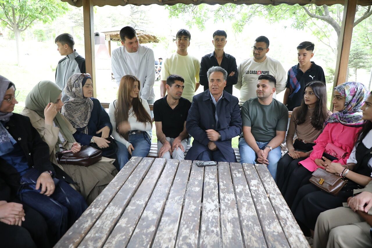 Gönül Durağı Sohbetleri’nin Konuğu Rektör Prof. Dr. Nusret Akpolat Oldu 2