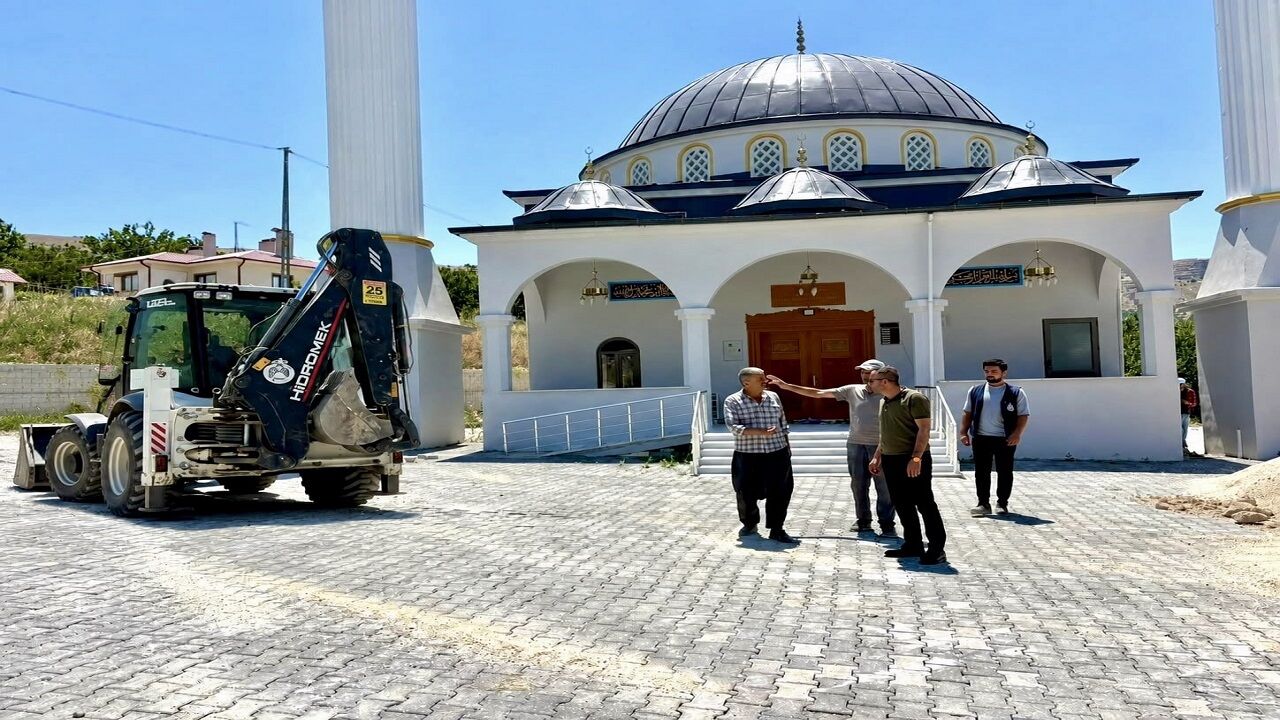 Akçadağ Cami