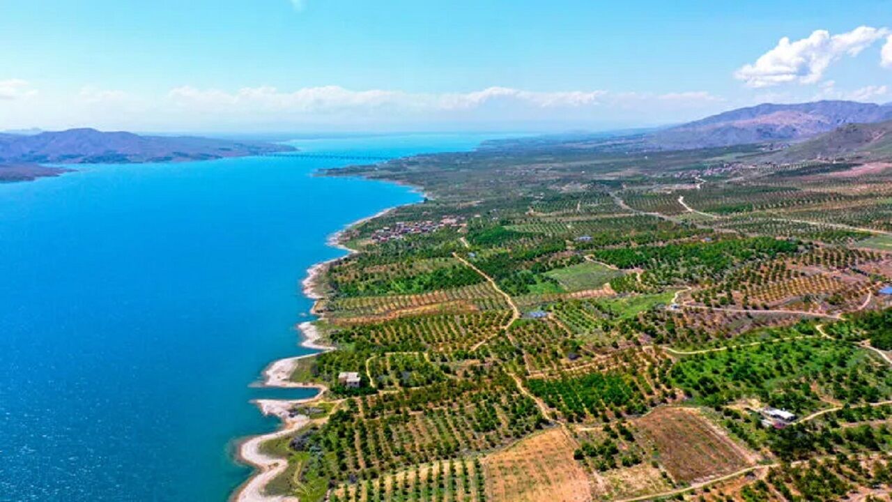 Karakaya Barajı-1