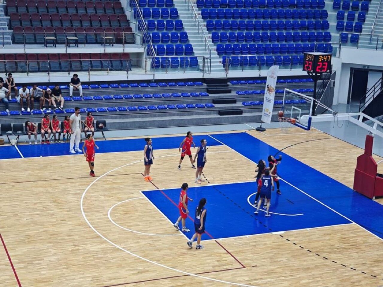 Spor 2-4