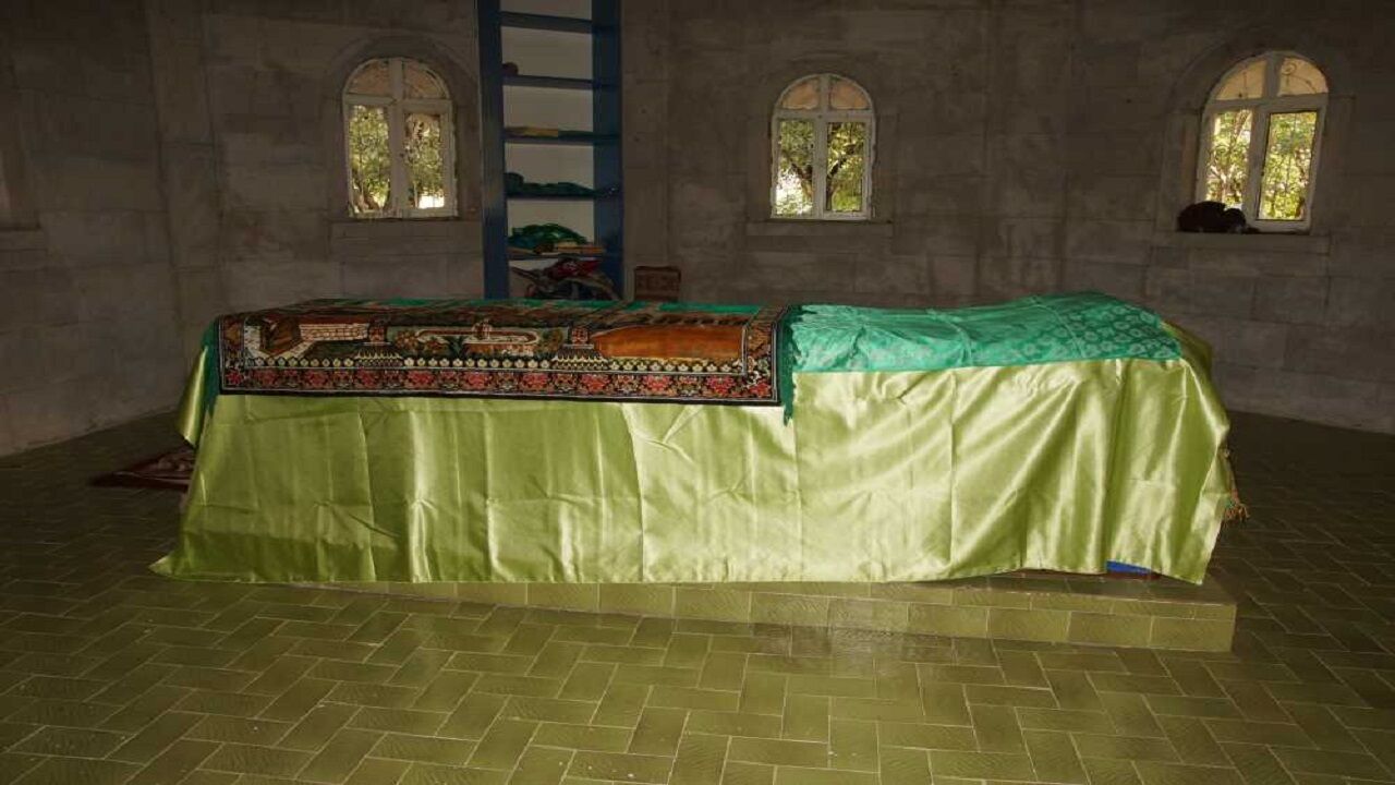 Hasanı Basri Türbesi
