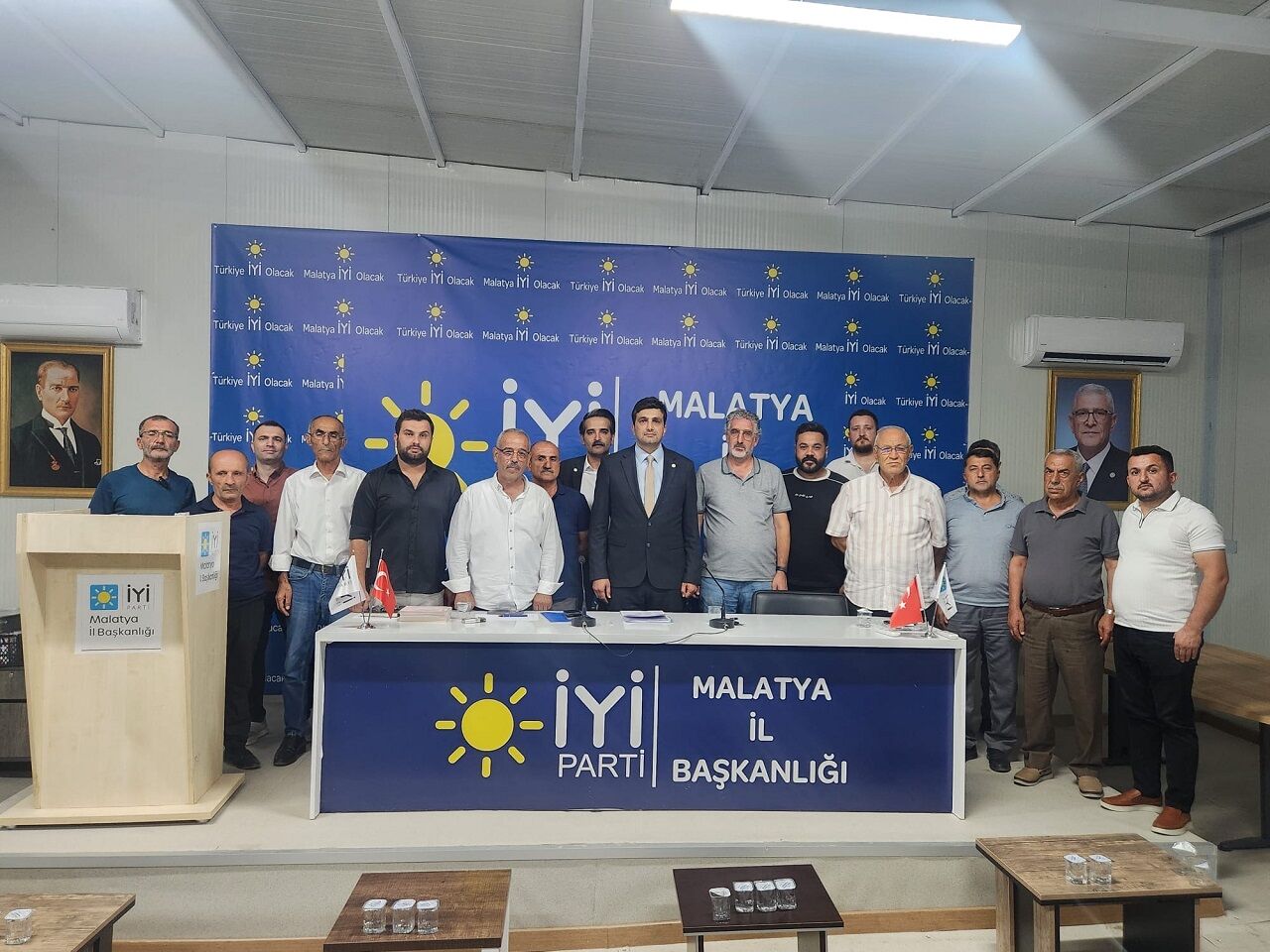 İYİ Parti Yeşilyurt’ta Yeni Yönetim Göreve Başladı: İlk Toplantıda Yol Haritası Masaya Yatırıldı