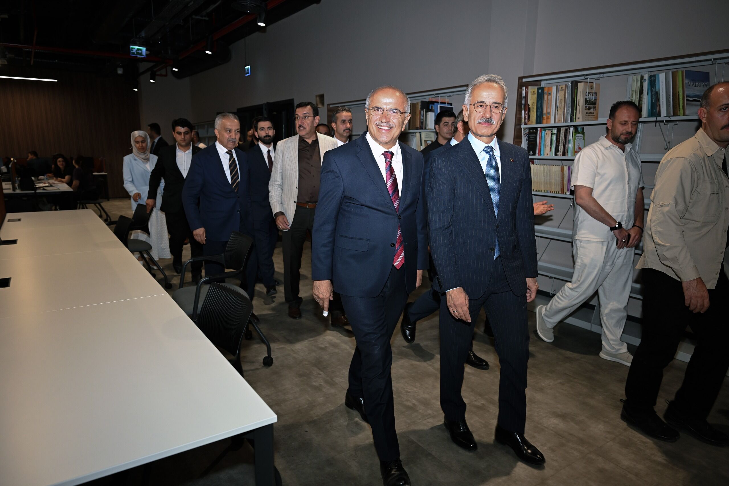 Bakan Uraloğlu Büyükşehir Belediyesi'ni Ziyaret Etti 2