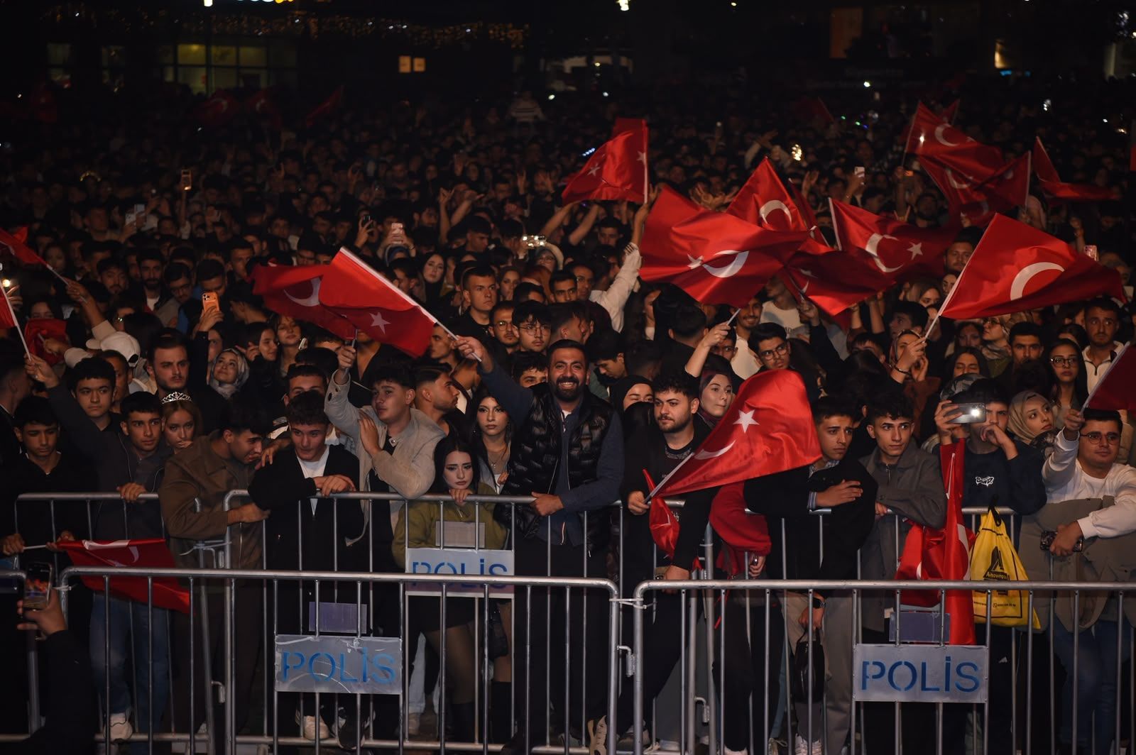 Ak Parti Gençlik Kolları Genel Başkanı İbiş, Başkan Er'i Ziyaret Etti 5