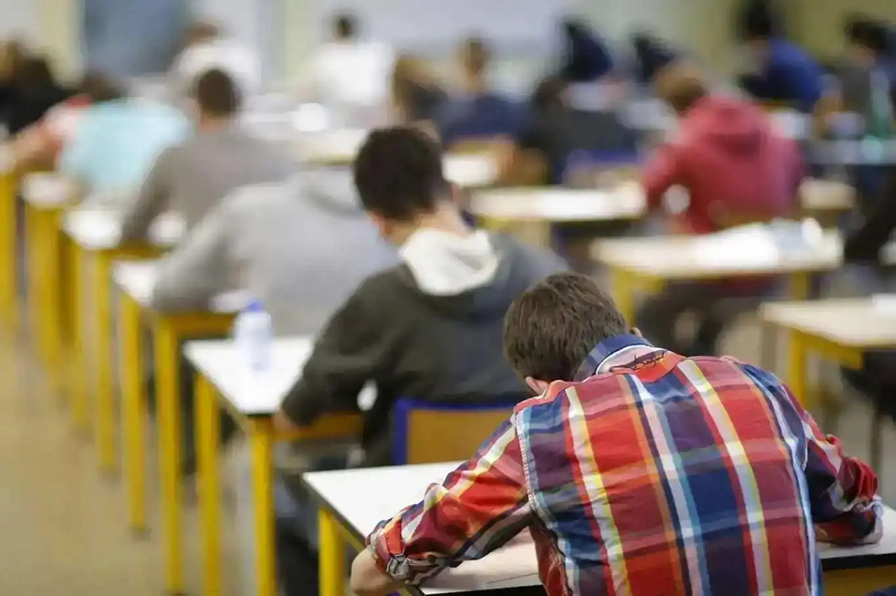 KPSS Ortaöğretim Sınavına 2 Milyon 985 Bin Aday Girecek