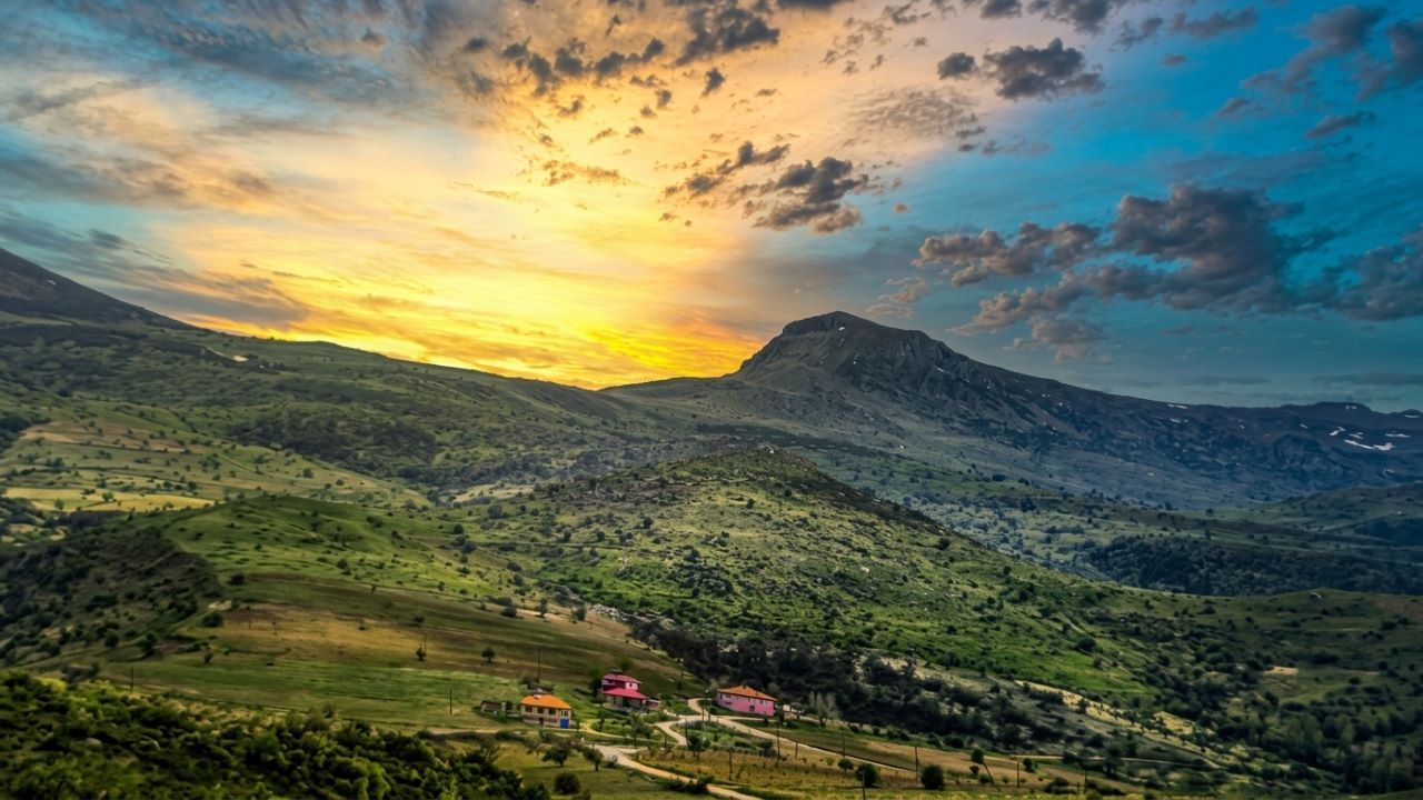 Malatya’da Roma Dönemi’nden Kalan Mezar! Kaçak Kazı Detayı Dikkat Çekti