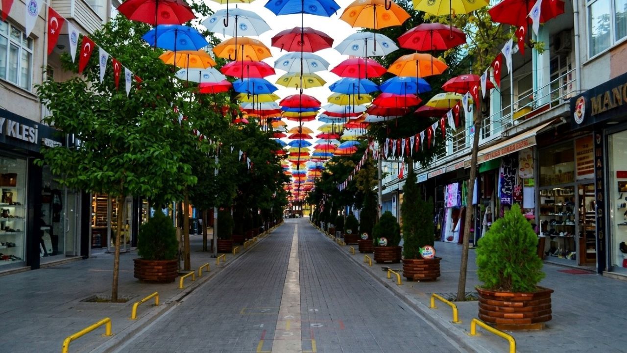 Şemsi̇ye Sokak Eski̇